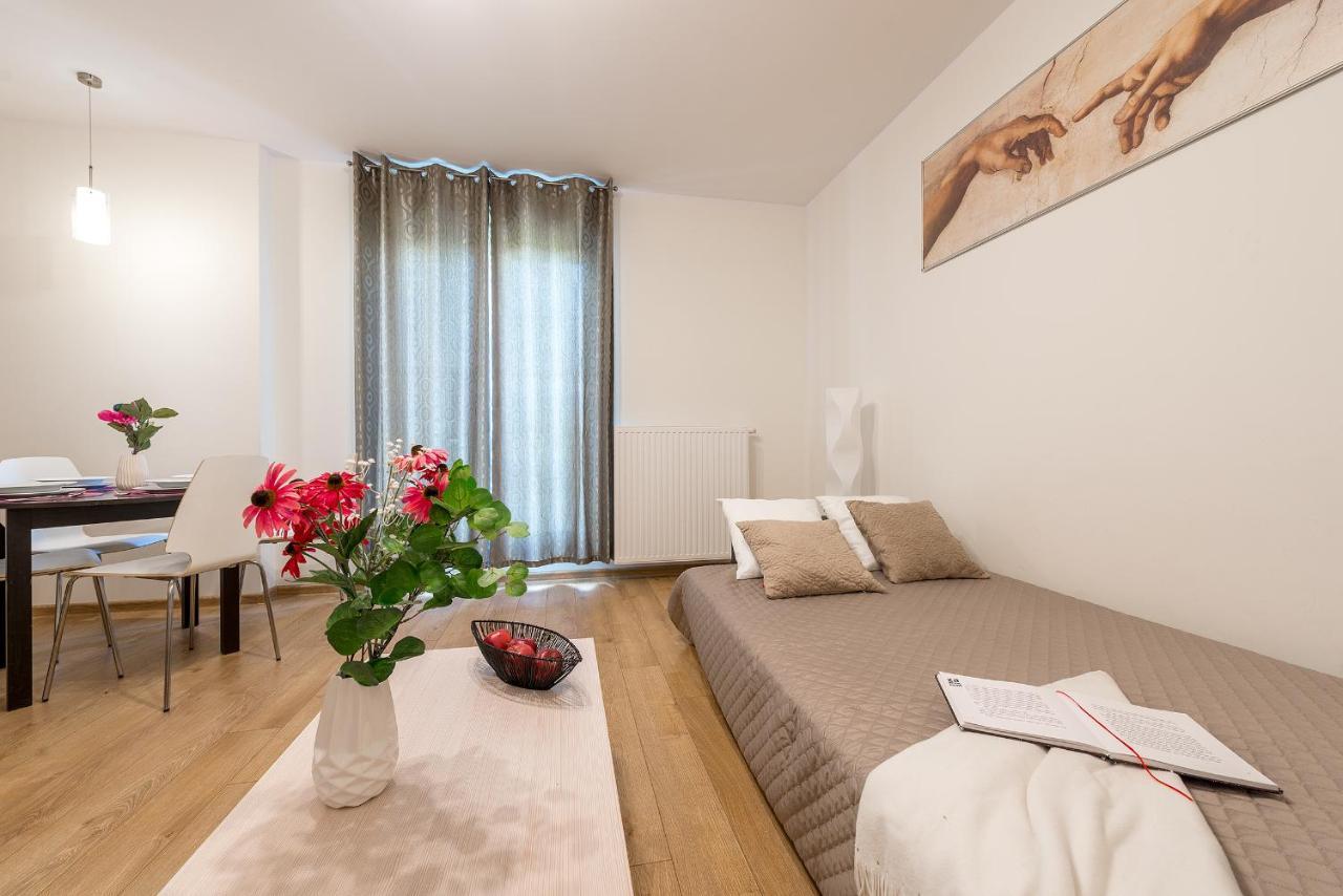 P&O Apartments Zawiszy Varsavia Esterno foto